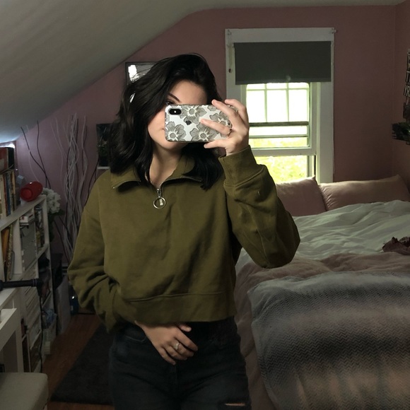 (Sold Elsewhere) H&M Army Green Half Zip Cropped Sweater Fall - Picture 2 of 5
